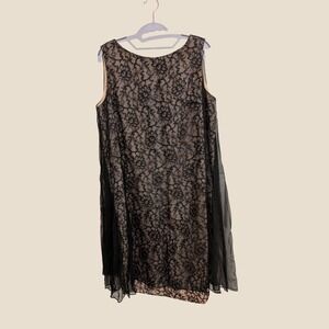 Vintage 1960s Toni Lynn Mod Floral Lace Shift Dress Black w Peach Lining Large